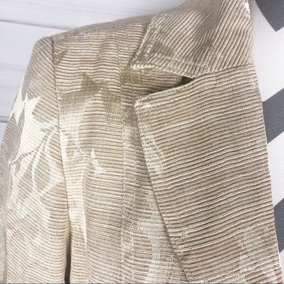 Chico's Gold Jacket size Small / 4 - Picture 5 of 6